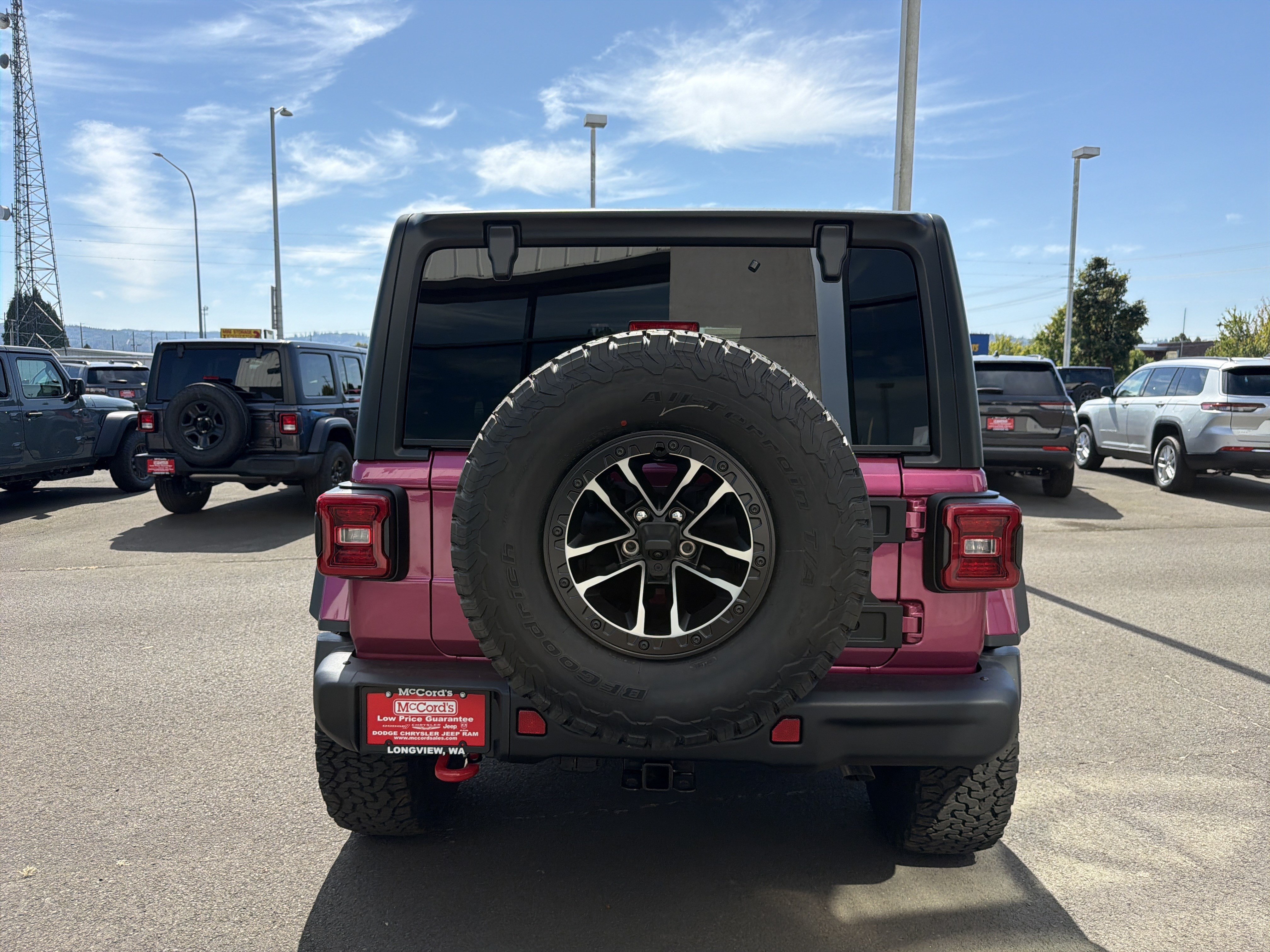 New 2026 Jeep Wrangler Unlimited Rubicon w/ Xtreme 35 Tire Package AWD/4WD image 4