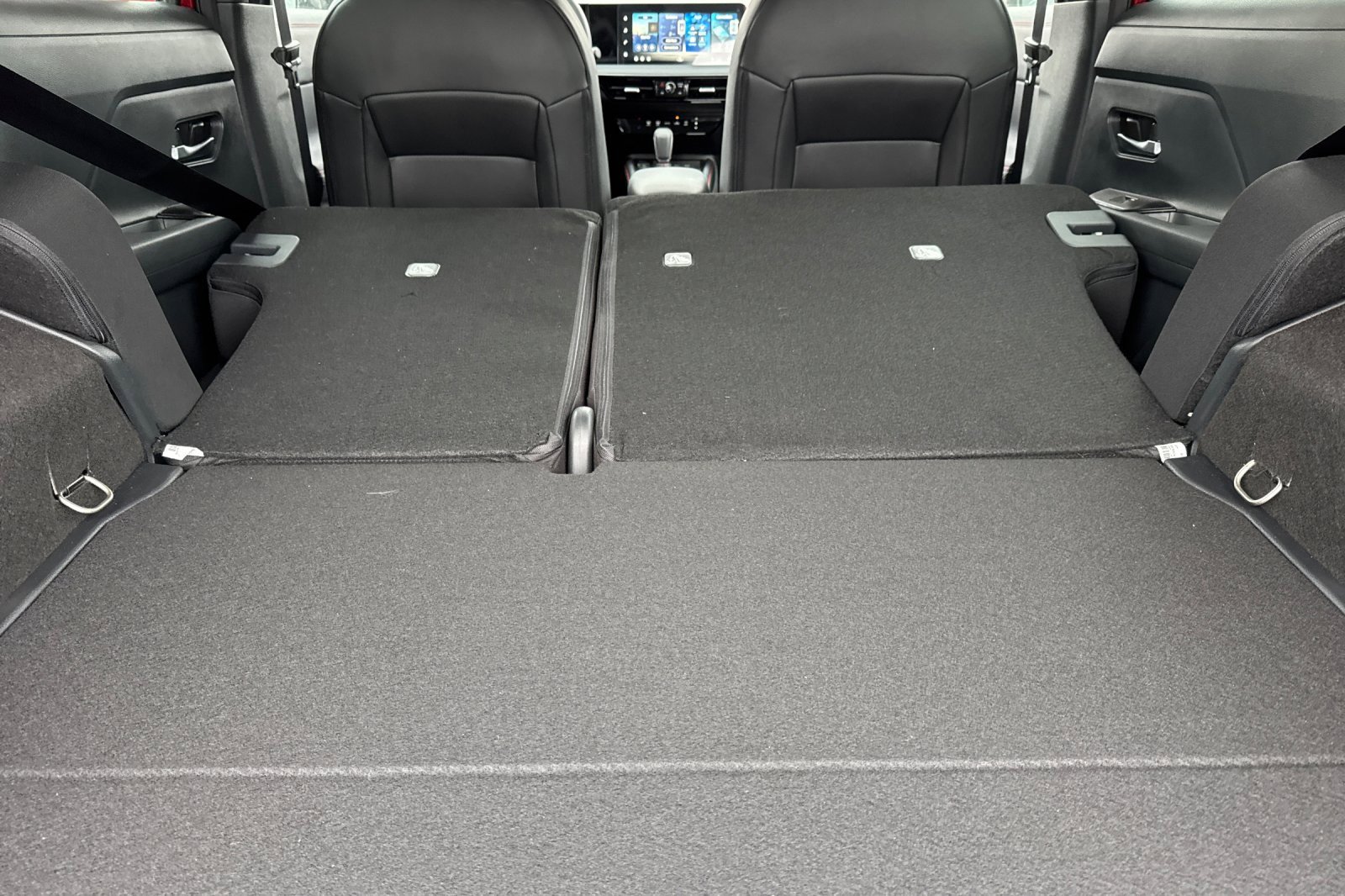 New 2026 Nissan Kicks SR image 12