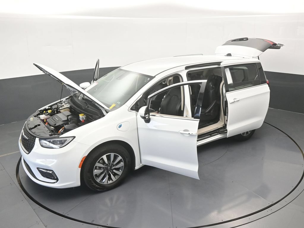 Used 2023 Chrysler Pacifica Touring-L FWD image 65