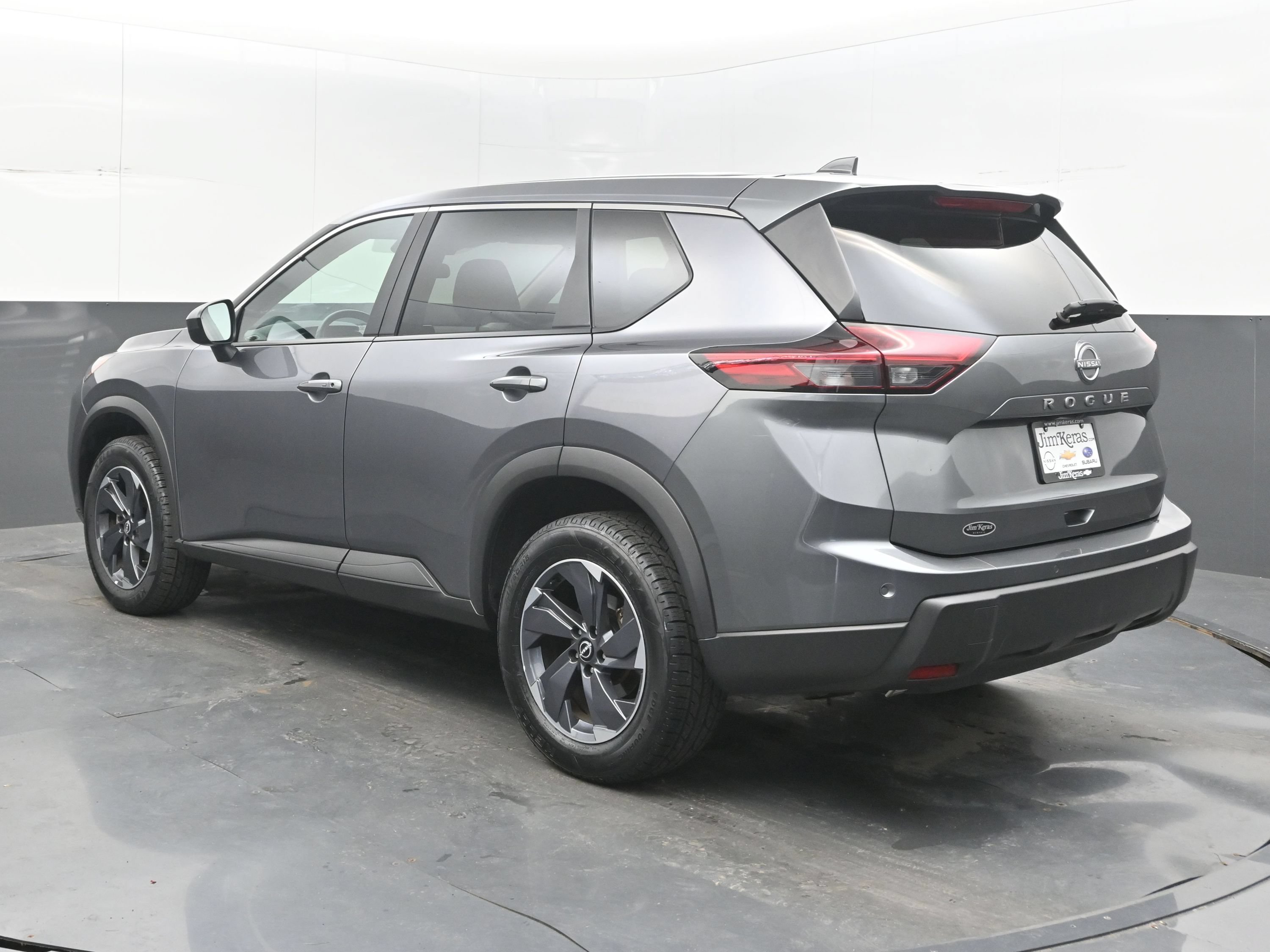 Used 2025 Nissan Rogue SV FWD image 8