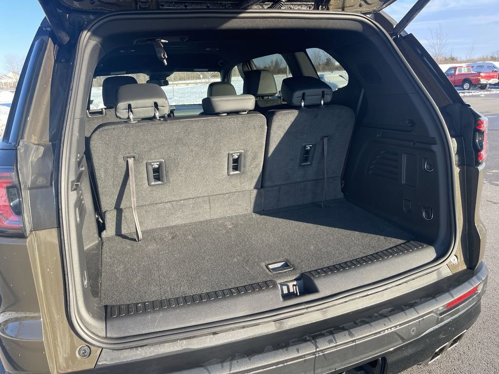 Used 2024 GMC Acadia AT4 w/ LPO, Floor Liner Package image 15