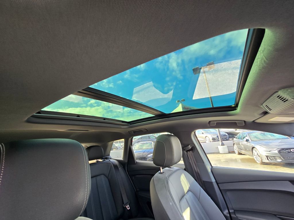 Used 2023 Audi Q4 e-tron Premium w/ Convenience Package image 5