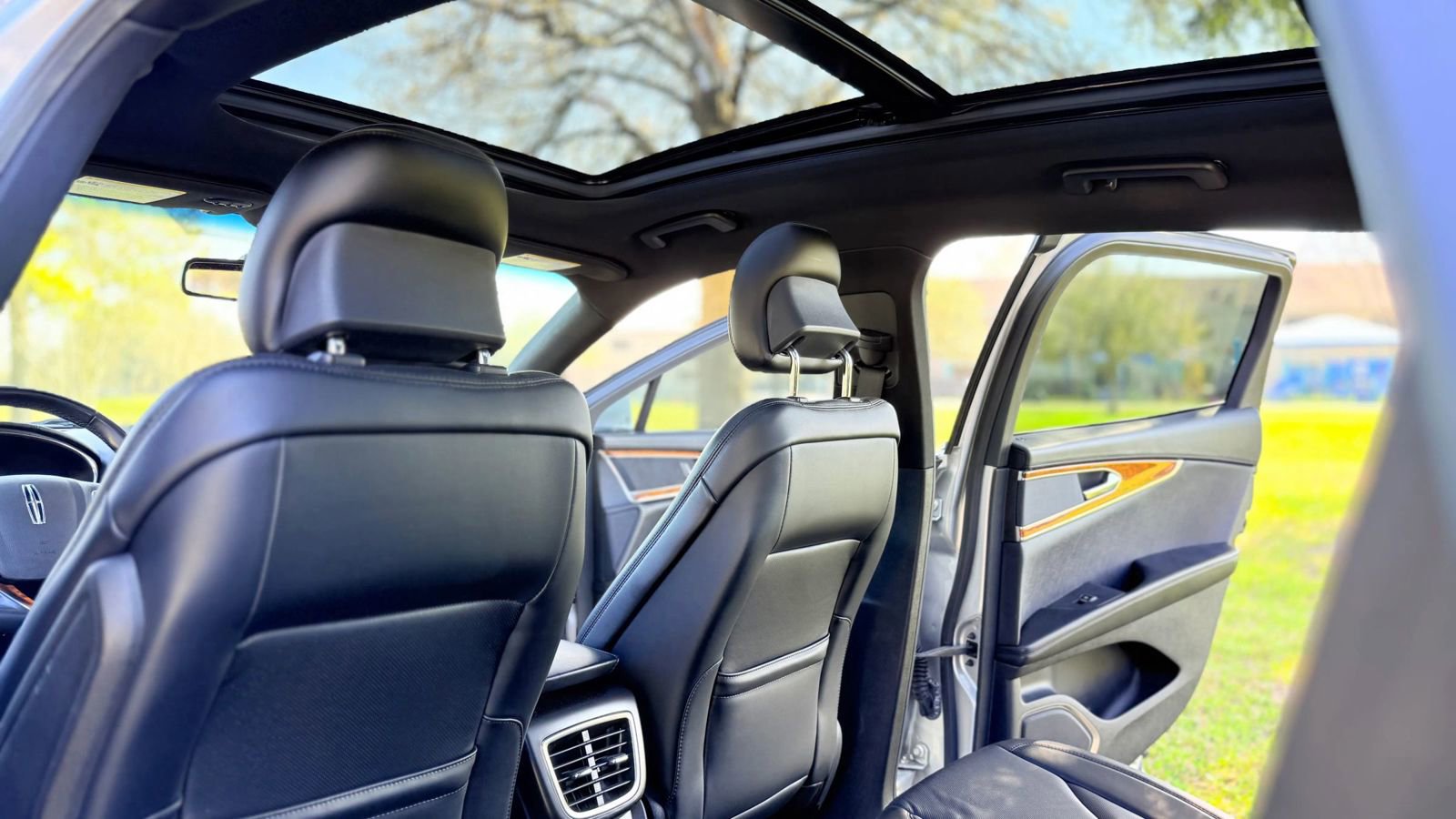 Used 2018 Lincoln MKX Reserve image 13