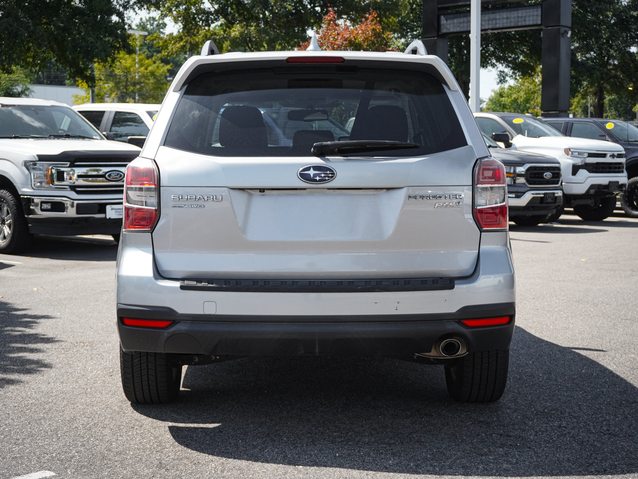 Used 2016 Subaru Forester 2.5i Limited w/ Popular Package #1 AWD/4WD image 9