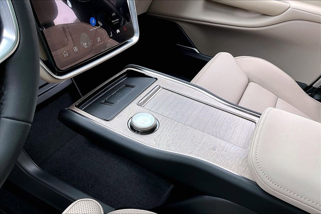 New 2026 Volvo EX90 Plus RWD image 32