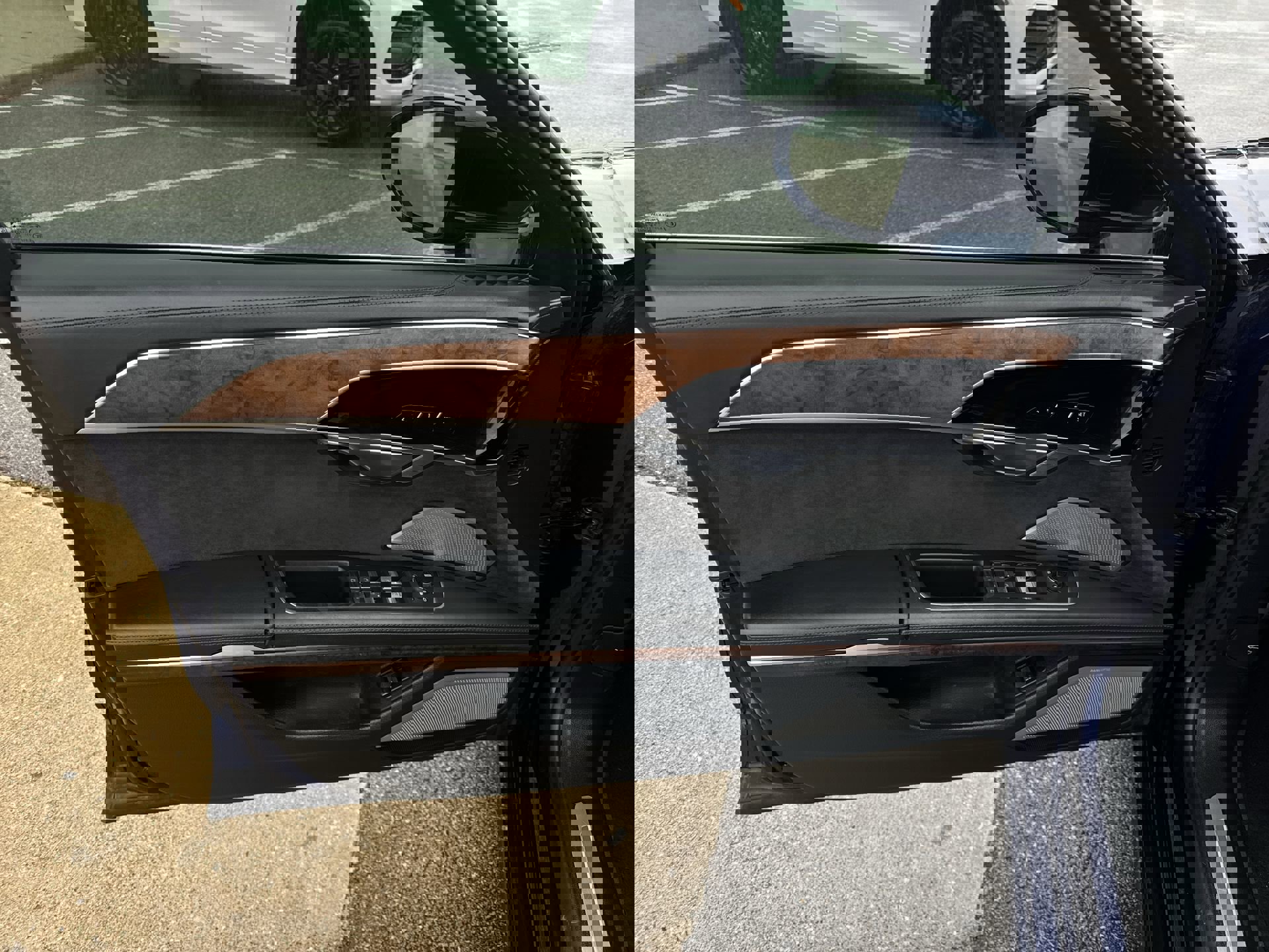 Used 2019 Audi A8 L 3.0T image 23