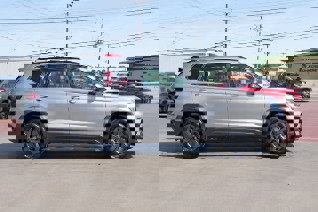 New 2026 Volkswagen Taos S image 7