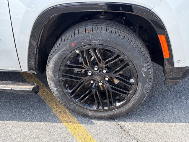 New 2026 Jeep Grand Wagoneer Limited AWD/4WD image 11
