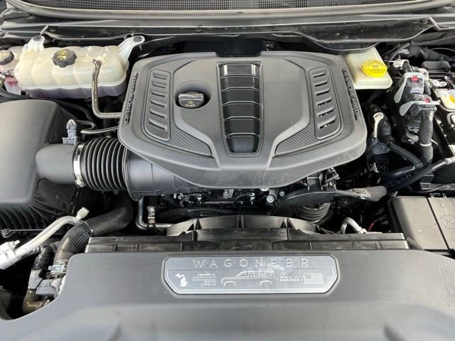 Used 2023 Jeep Wagoneer L Series III w/ Preferred Equipment Group image 36