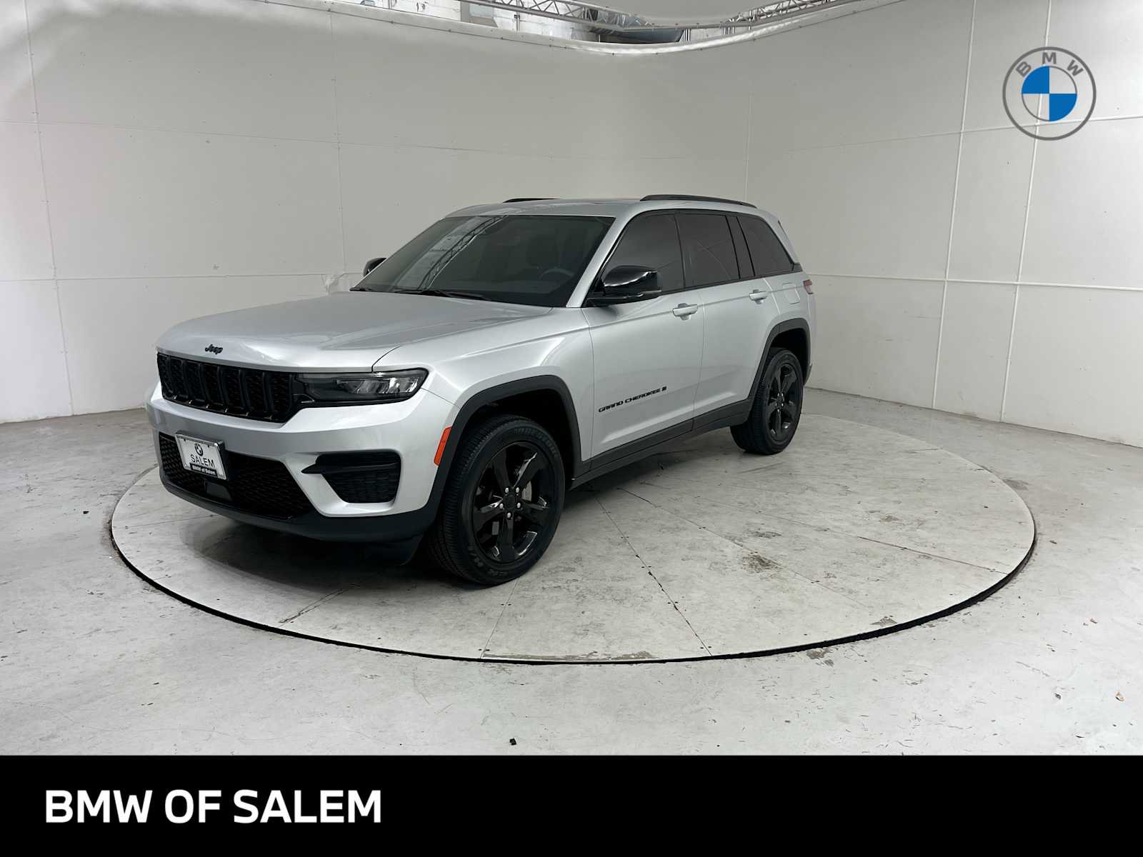Used 2023 Jeep Grand Cherokee Altitude