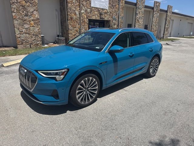 Used 2019 Audi e-tron Prestige w/ Prestige Package AWD/4WD image 1