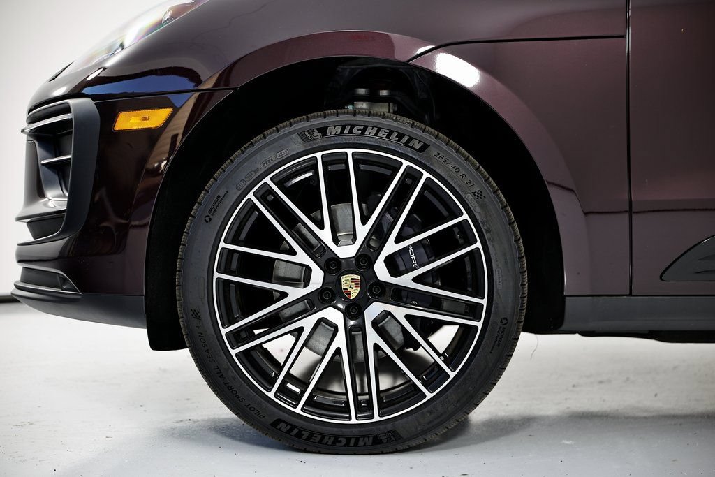 New 2026 Porsche Macan AWD/4WD image 12