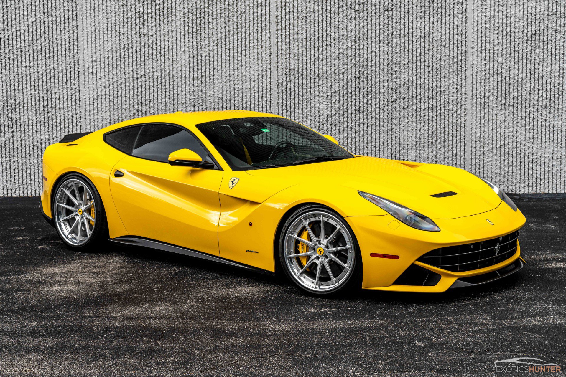 Used 2014 Ferrari F12 Berlinetta RWD image 27