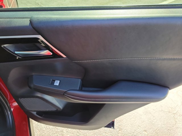 Used 2022 Mitsubishi Outlander SE image 11