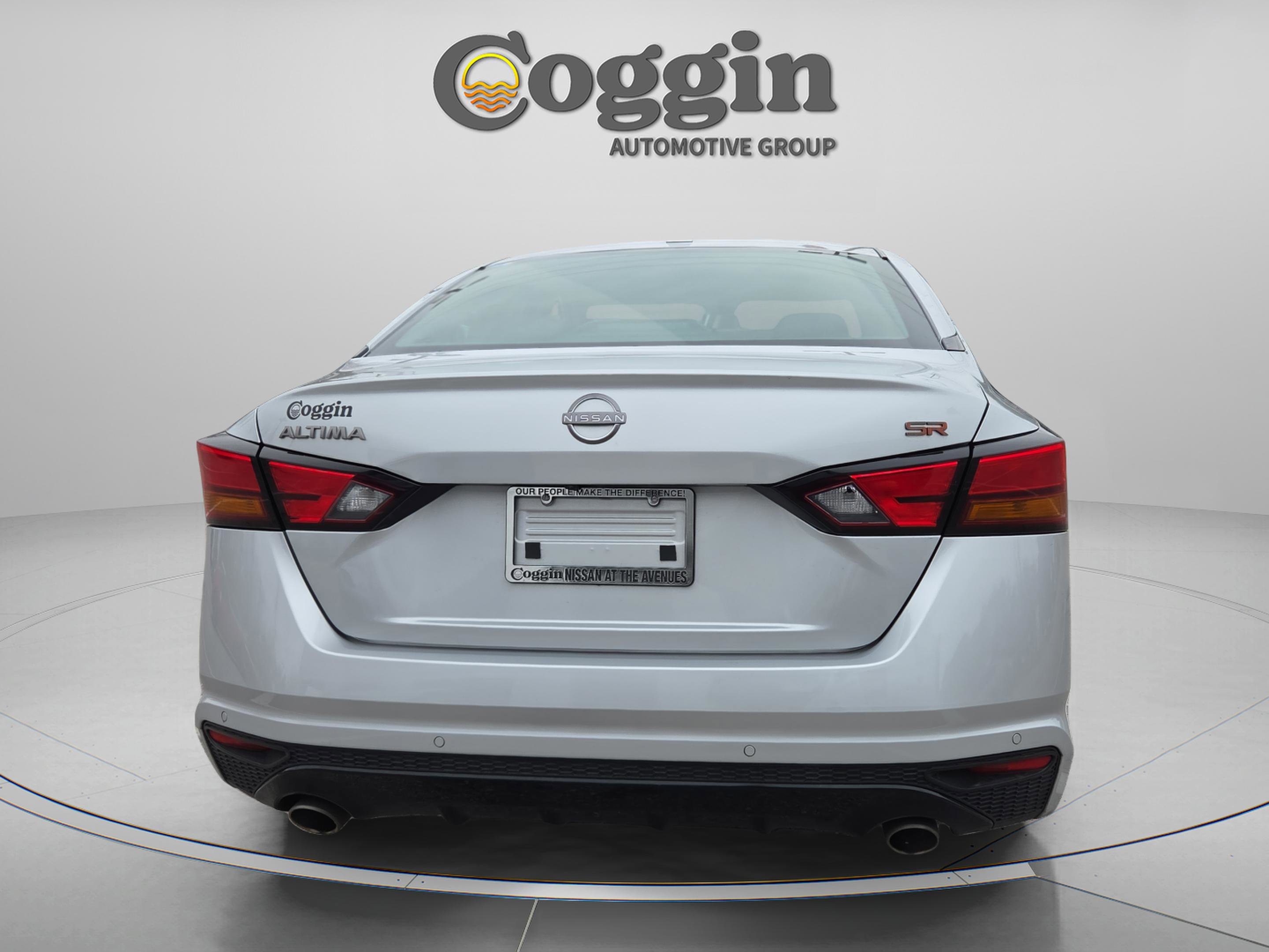 Used 2024 Nissan Altima 2.5 SR w/ SR Premium Package image 5