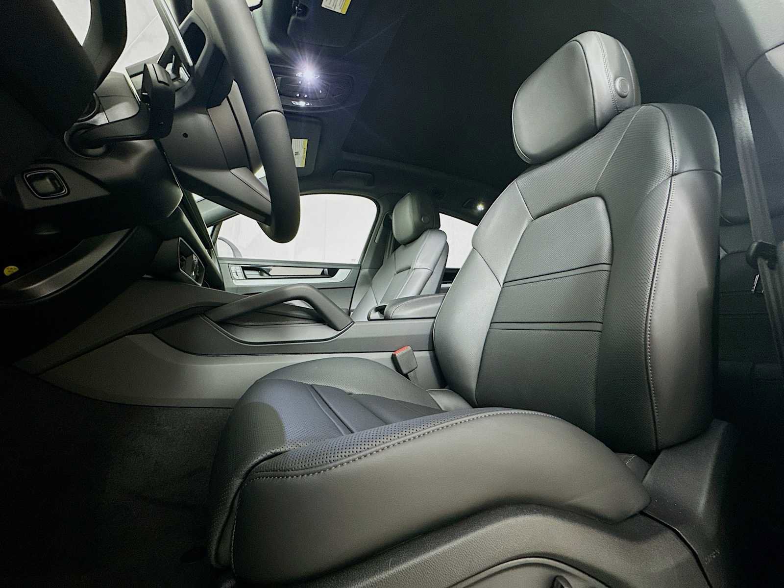 New 2026 Porsche Cayenne Coupe image 5