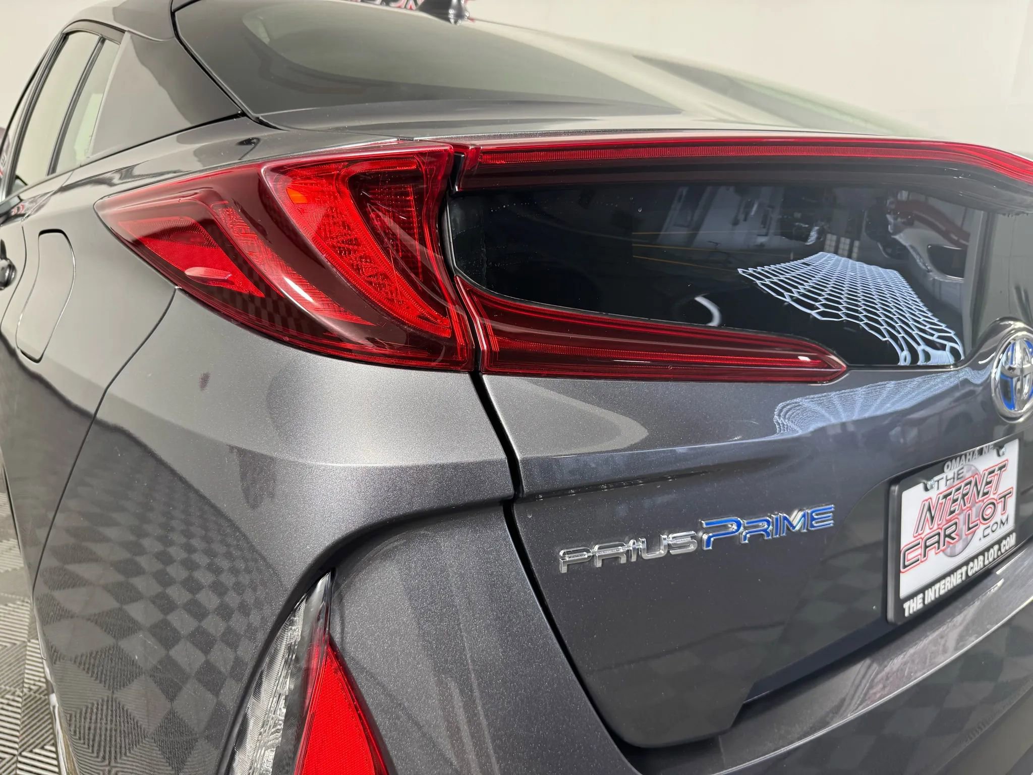 Used 2022 Toyota Prius Prime LE FWD image 27