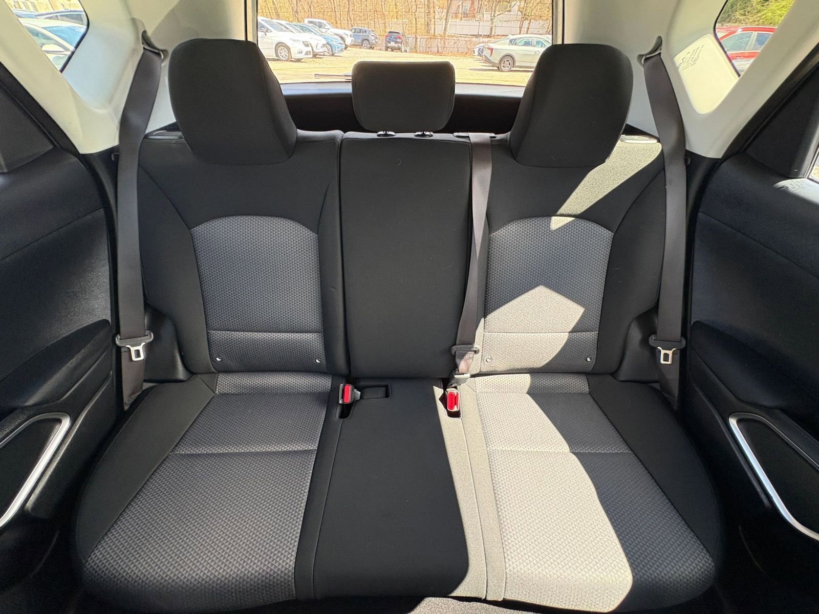 Used 2025 Kia Soul LX w/ LX Technology Package FWD image 35