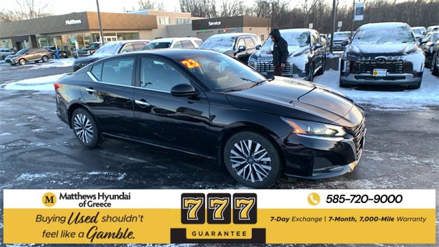 Used 2023 Nissan Altima 2.5 SV w/ SV Premium Package image 7