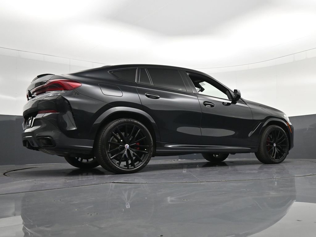 Used 2023 BMW X6 M50i w/ Dynamic Handling Package AWD/4WD image 37