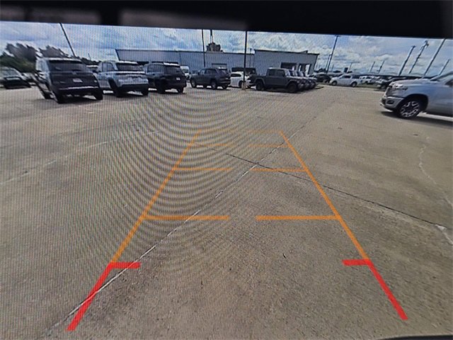 Used 2024 Chevrolet Colorado LT w/ LT Convenience Package image 17