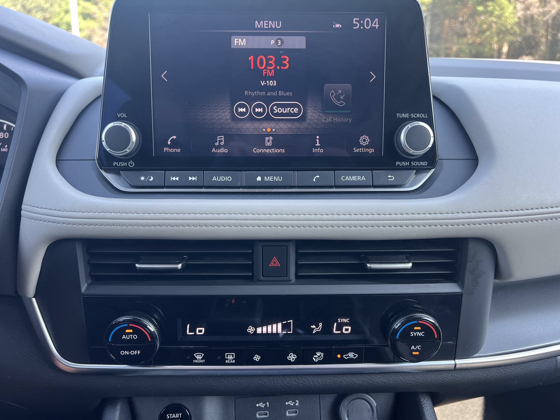 Used 2025 Nissan Rogue SV AWD/4WD image 4