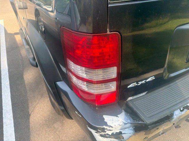 Used 2010 Jeep Liberty Sport AWD/4WD image 8
