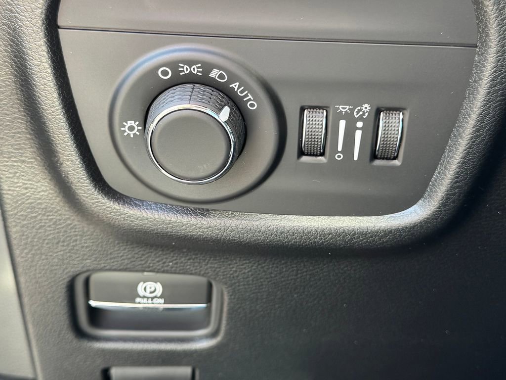 New 2026 Jeep Grand Cherokee Laredo X AWD/4WD image 24