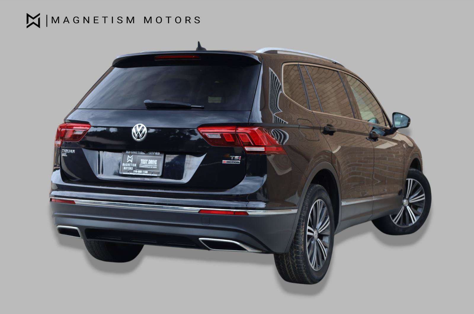 Used 2018 Volkswagen Tiguan SEL AWD/4WD image 6