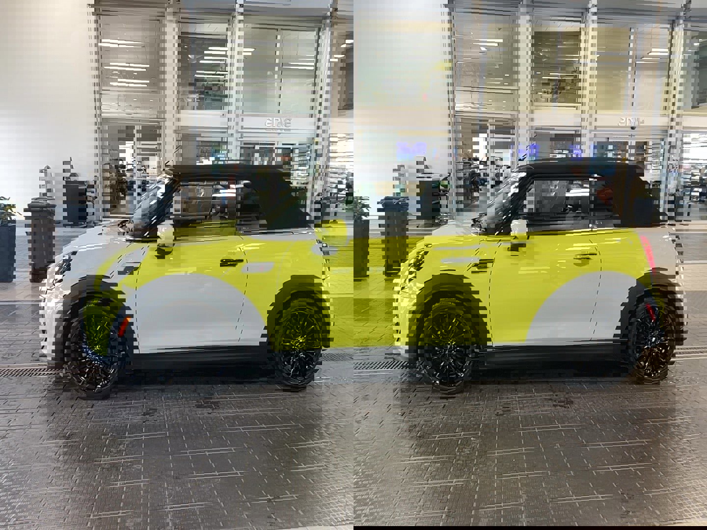 Used 2023 MINI Cooper S image 30