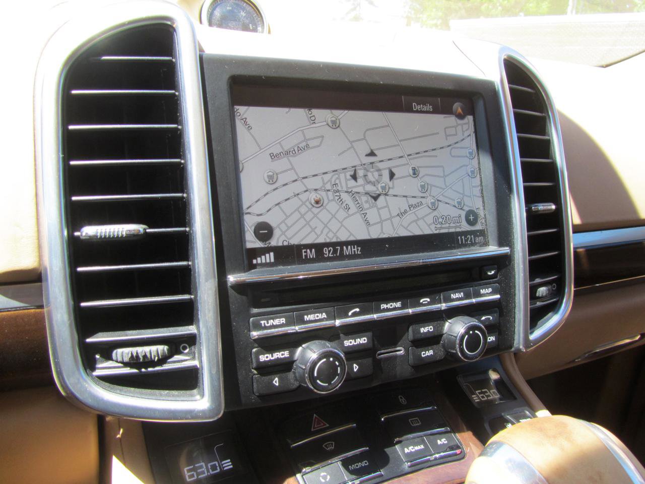 Used 2012 Porsche Cayenne Turbo AWD/4WD image 14