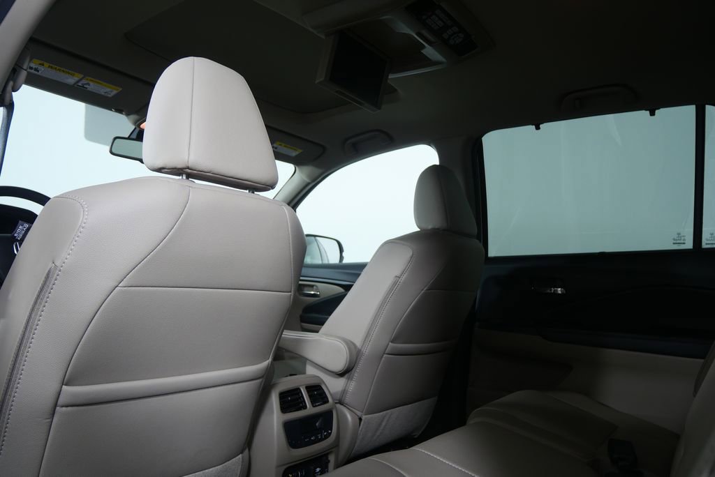 Used 2017 Honda Pilot Touring image 19