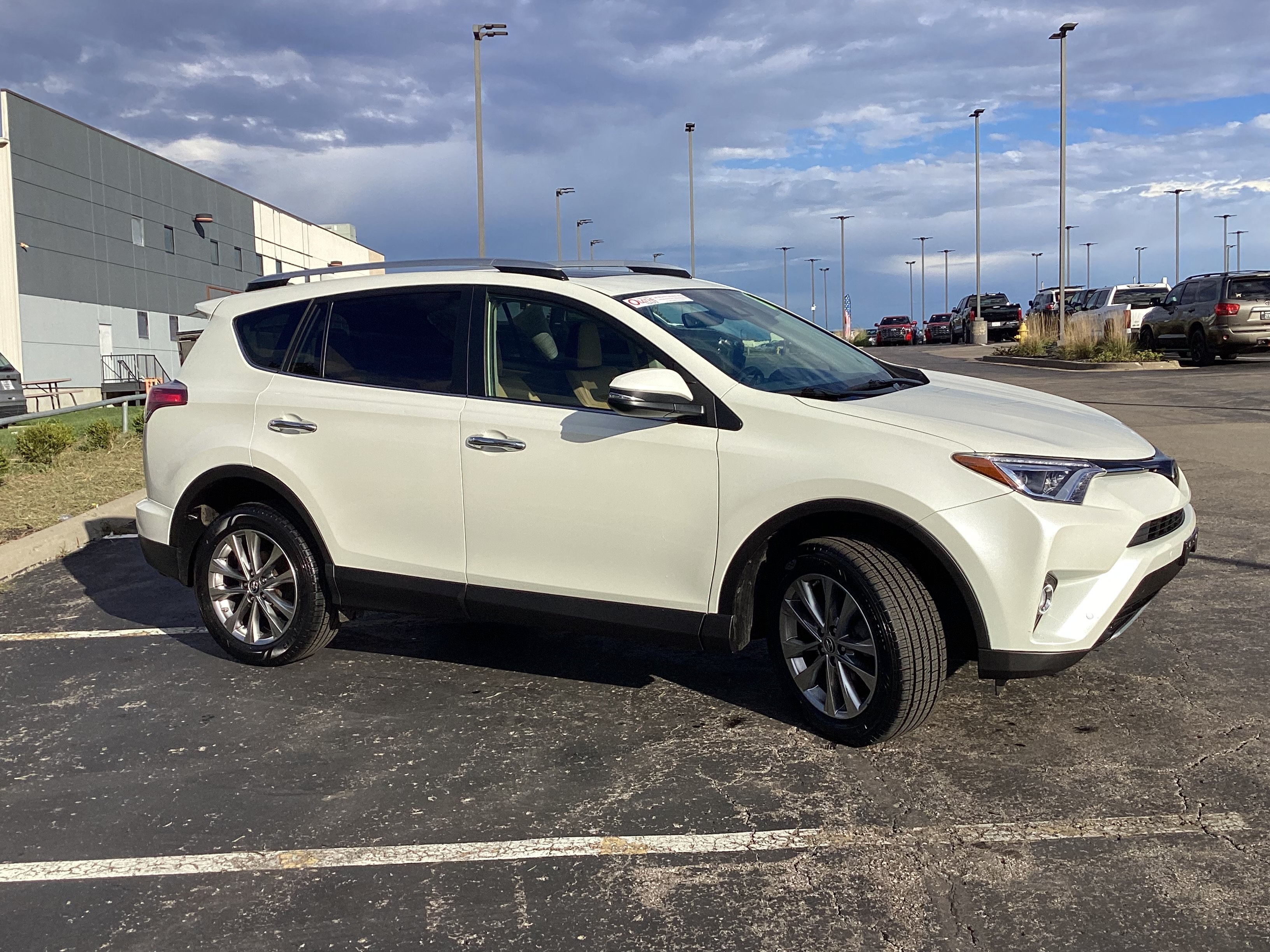 Used 2016 Toyota RAV4 Limited AWD/4WD image 1