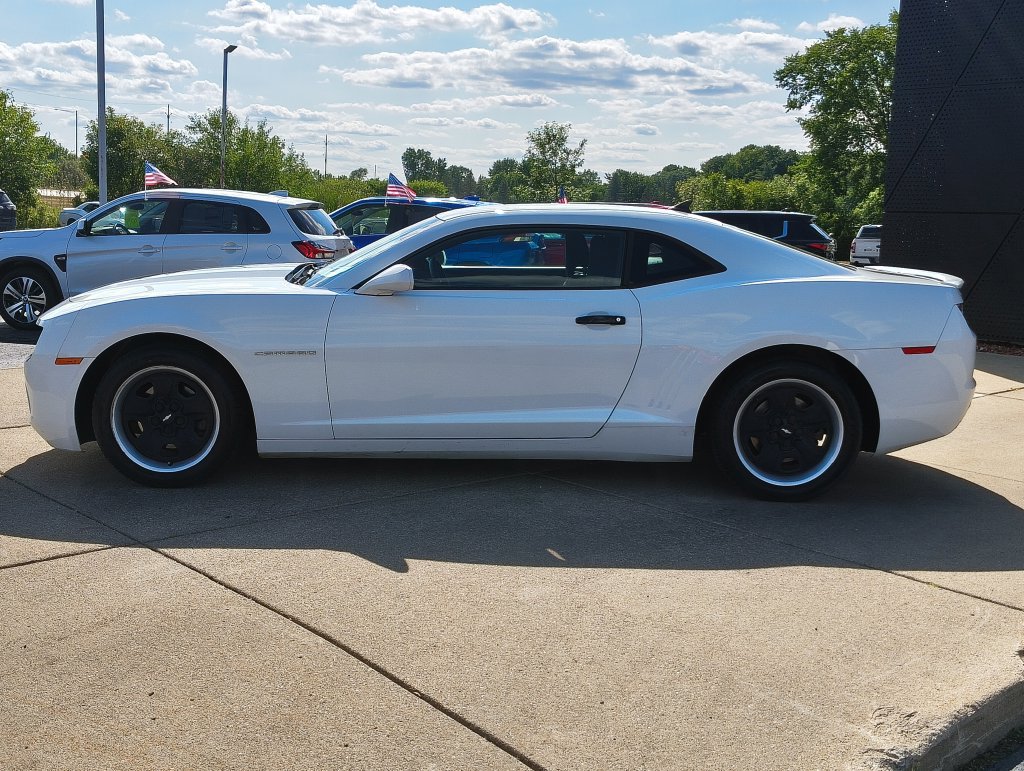 Used 2013 Chevrolet Camaro LS RWD image 15