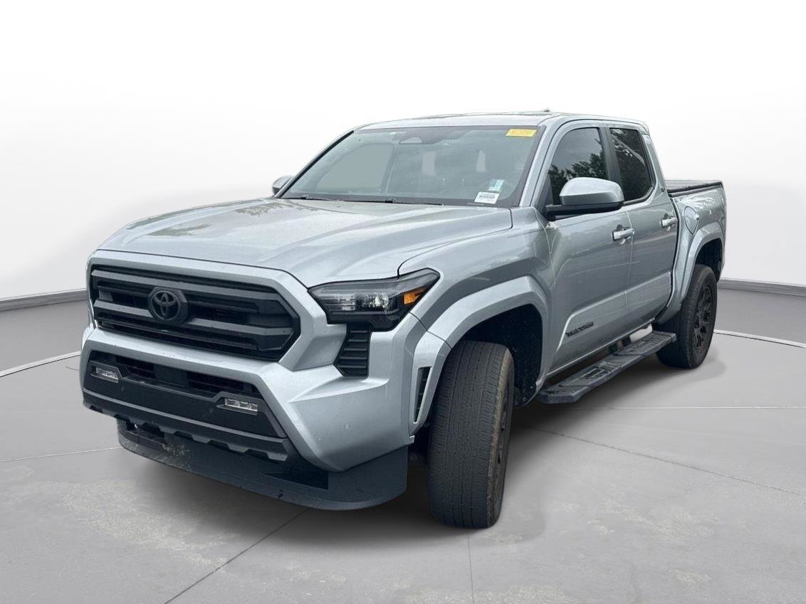 Certified 2024 Toyota Tacoma SR5 AWD/4WD image 2