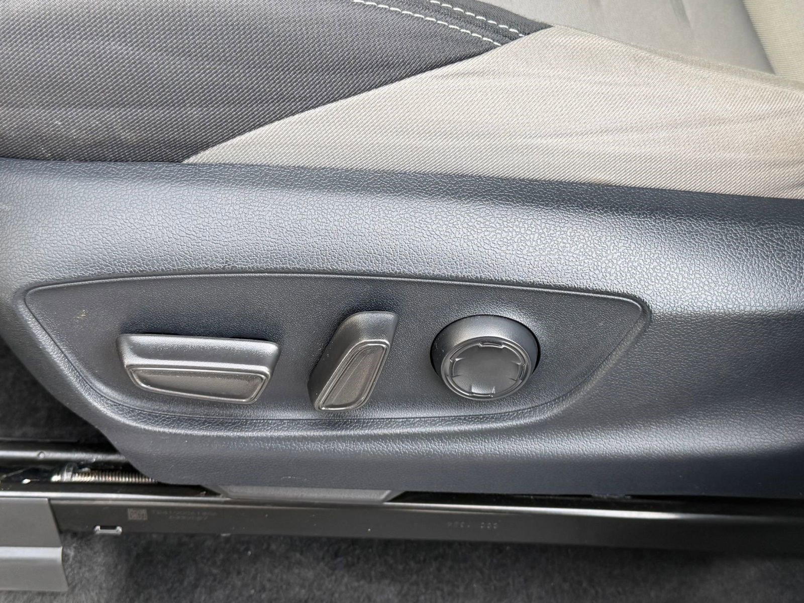 Certified 2024 Toyota Tacoma TRD Off-Road image 14