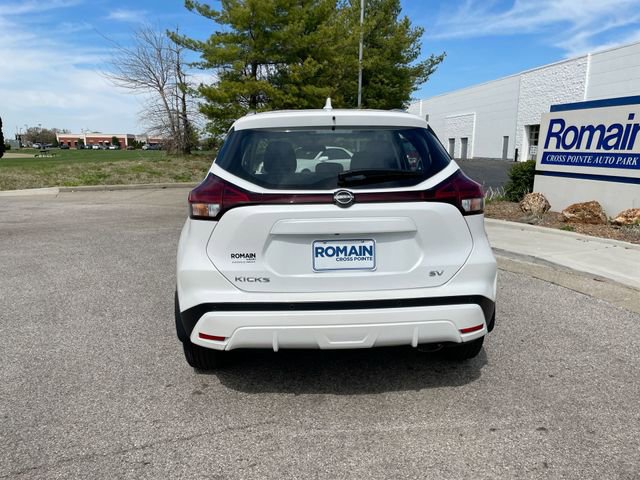Used 2024 Nissan Kicks SV FWD image 4