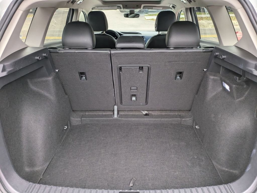 Used 2024 Volkswagen Taos SE image 28