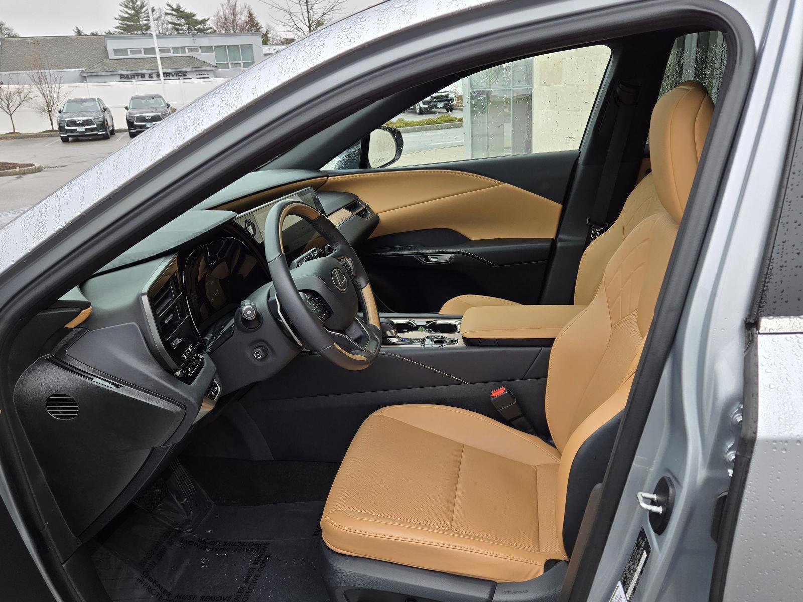 Used 2025 Lexus RX 350 Premium w/ Accessory Package image 3