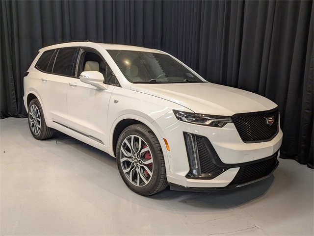 Used 2024 Cadillac XT6 Sport w/ Technology Package image 9