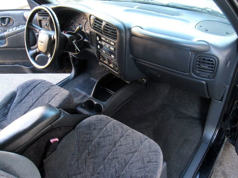 Used 2002 GMC Sonoma SLS w/ ZR5 Appearance Pkg image 24