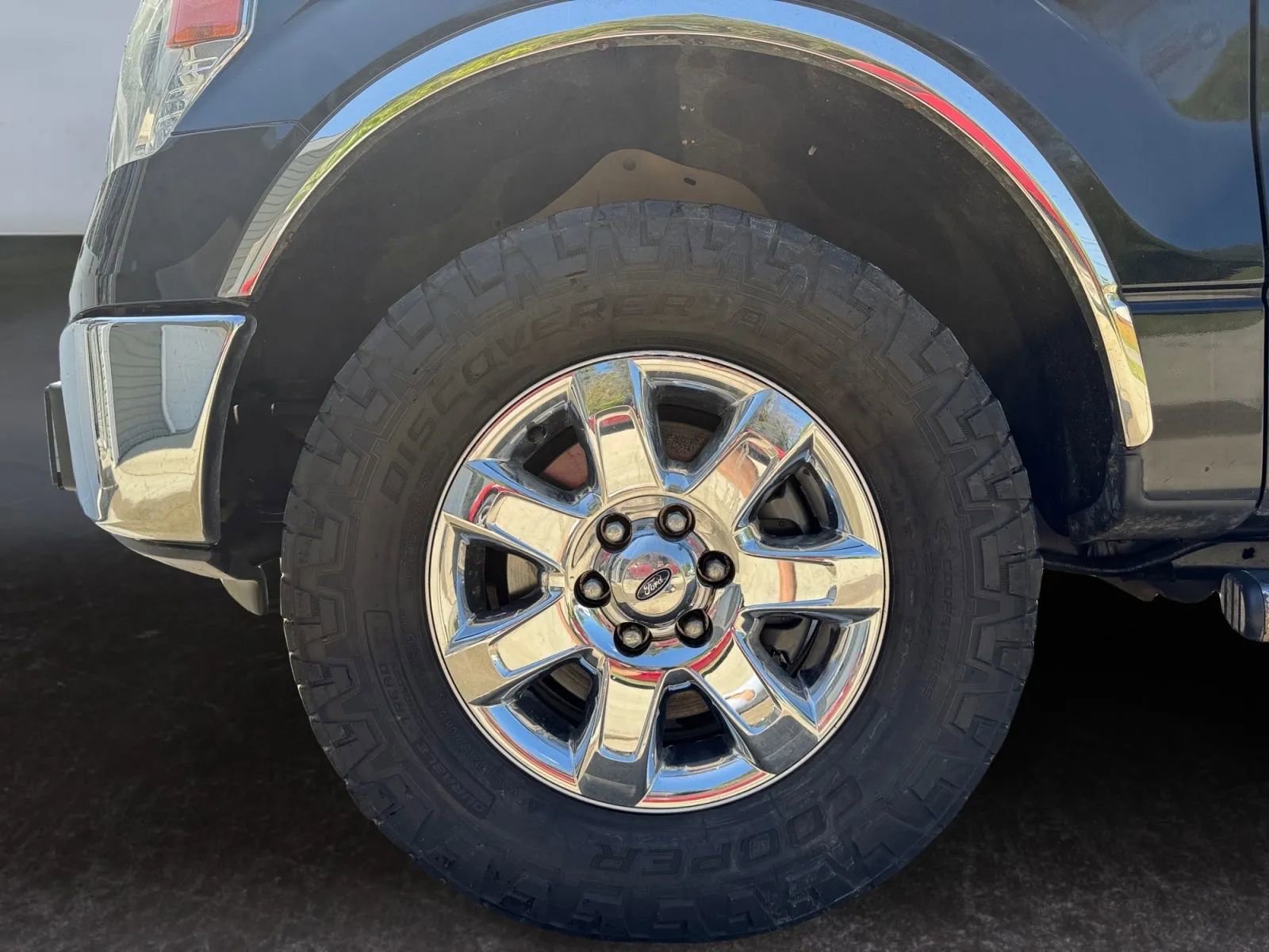 Used 2014 Ford F150 XLT w/ Equipment Group 302A Luxury AWD/4WD image 15