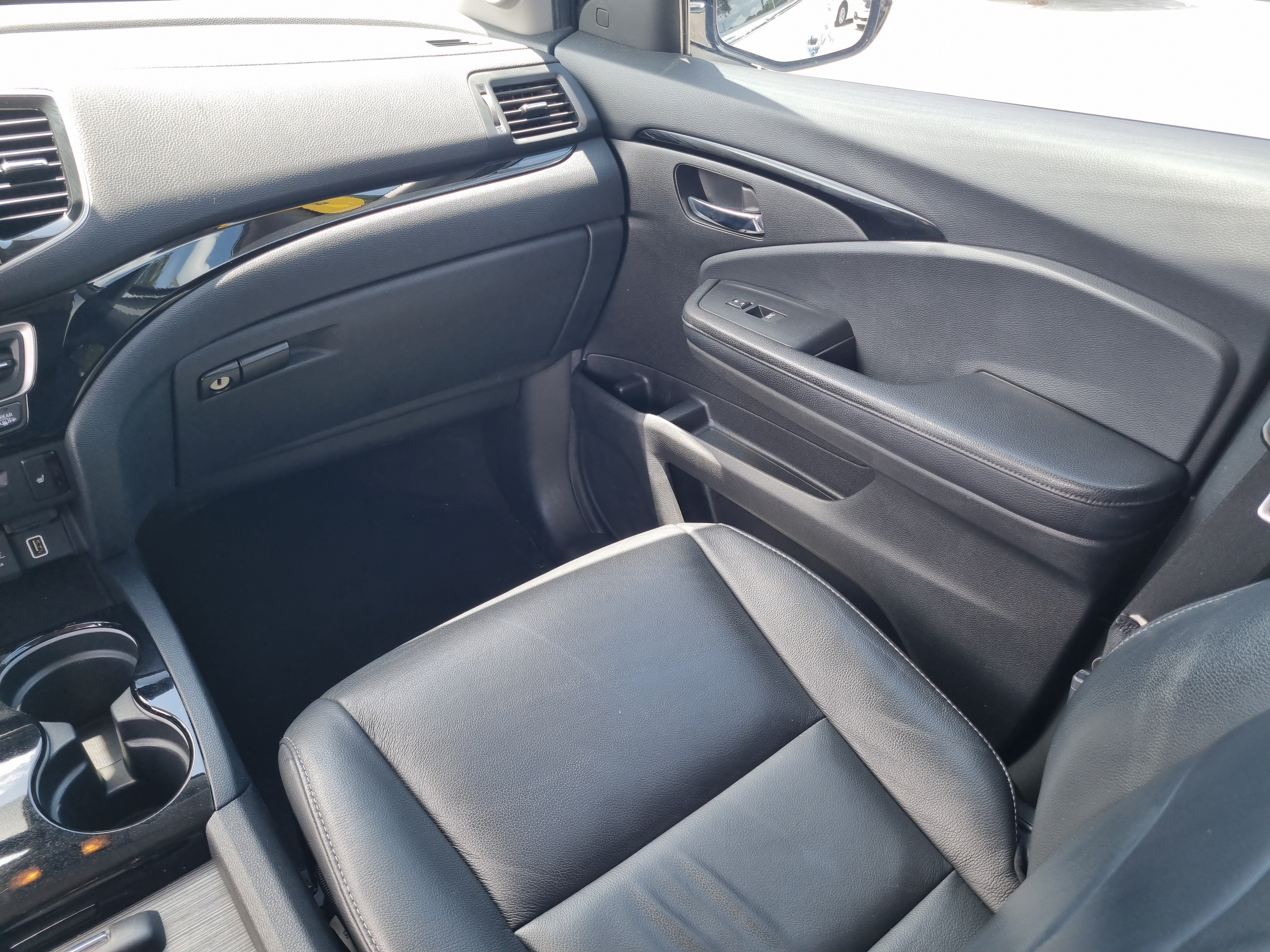 Used 2020 Honda Pilot Touring image 16