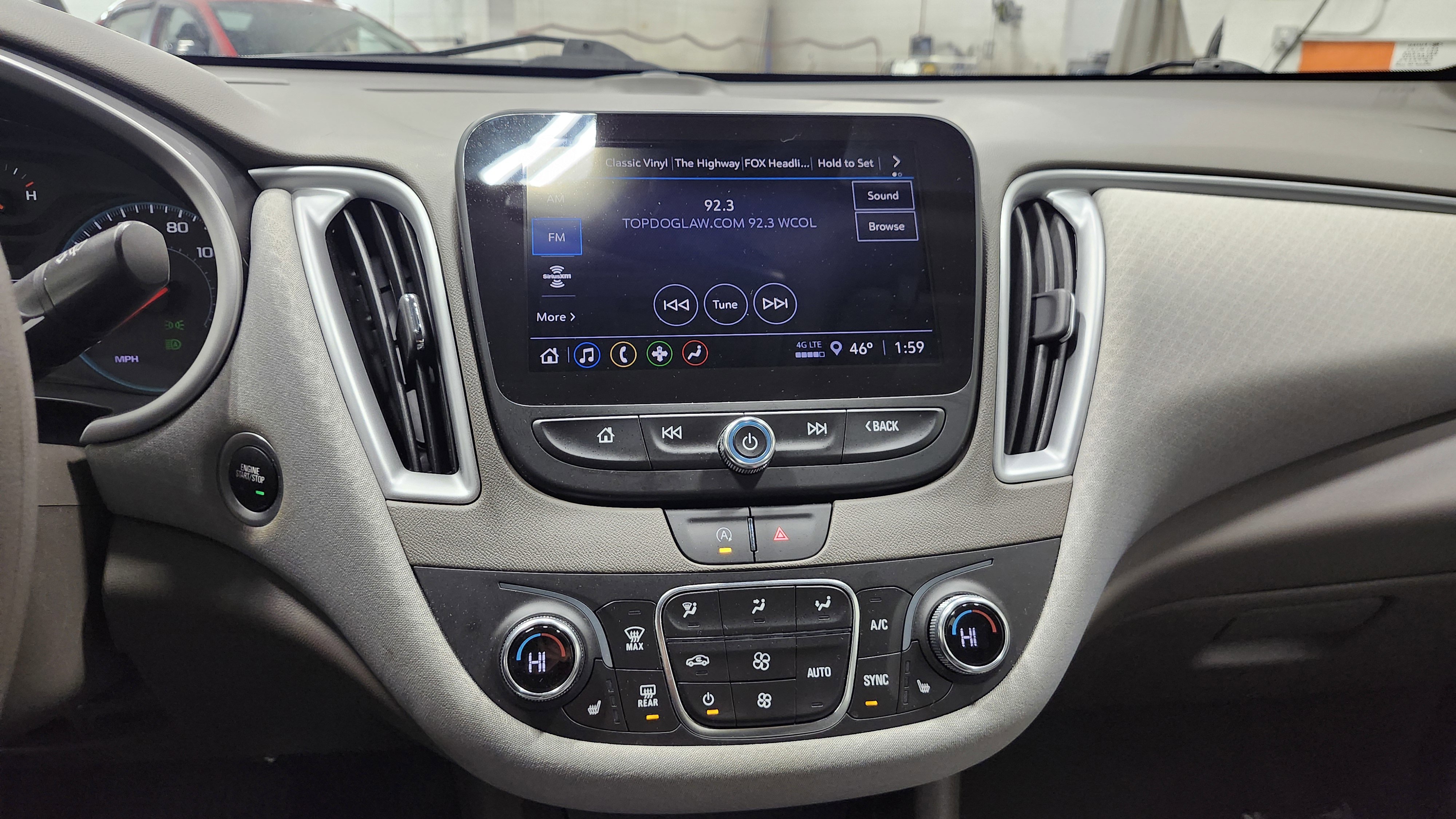 Used 2023 Chevrolet Malibu LT image 31