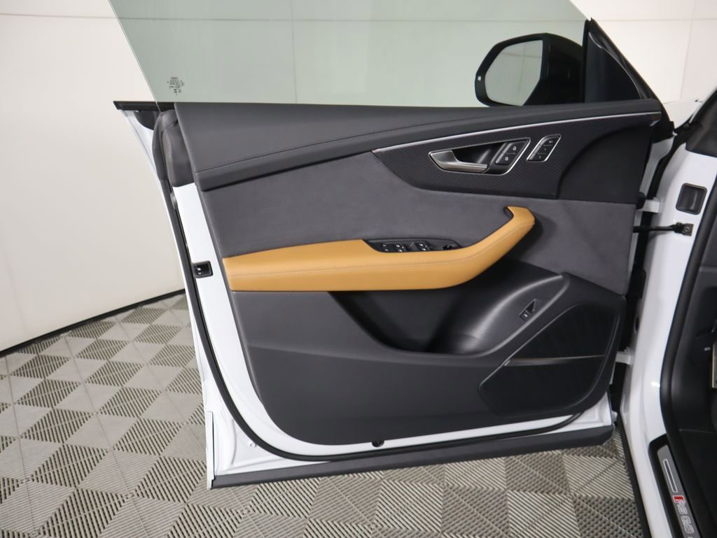 New 2026 Audi RS Q8 performance image 26