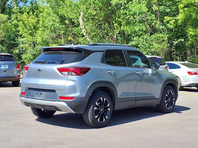 Used 2023 Chevrolet TrailBlazer LT w/ Convenience Package FWD image 2