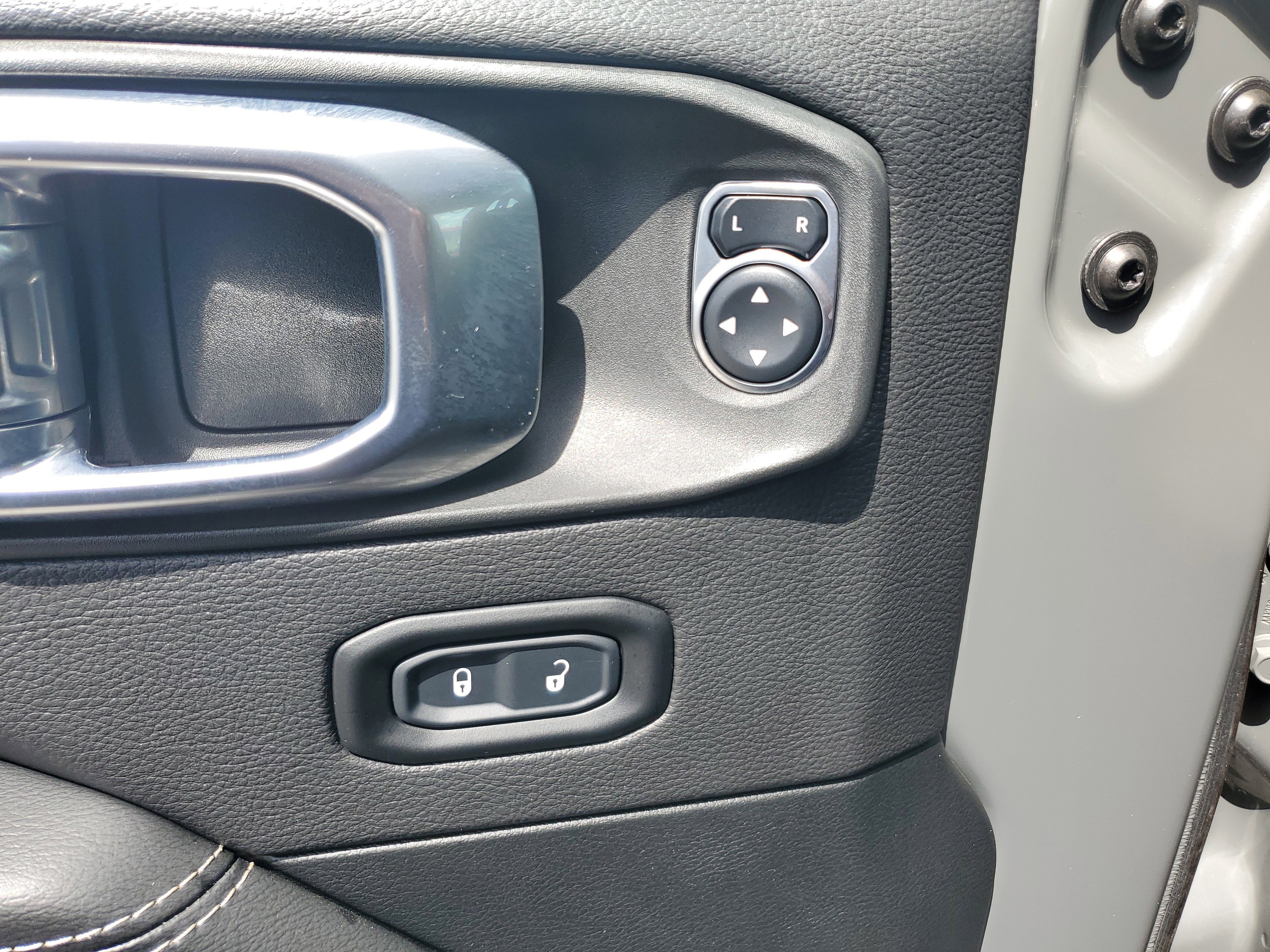 Used 2021 Jeep Gladiator Overland w/ Popular Equipment Package image 21
