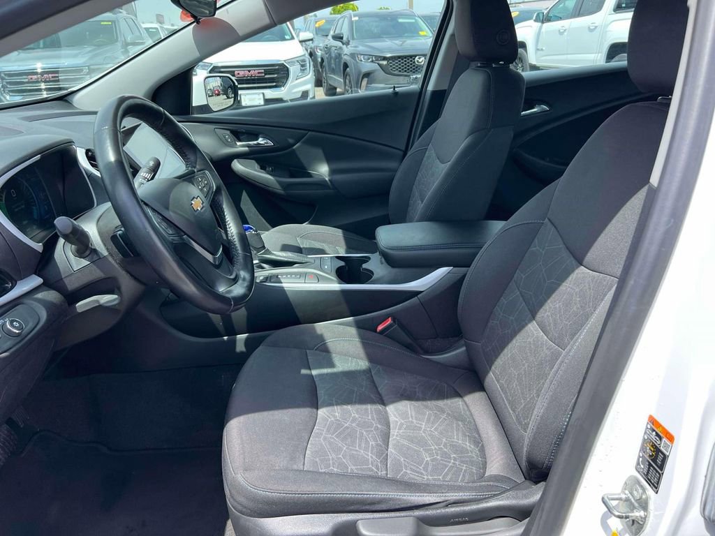 Used 2018 Chevrolet Volt LT w/ Comfort Package FWD image 18