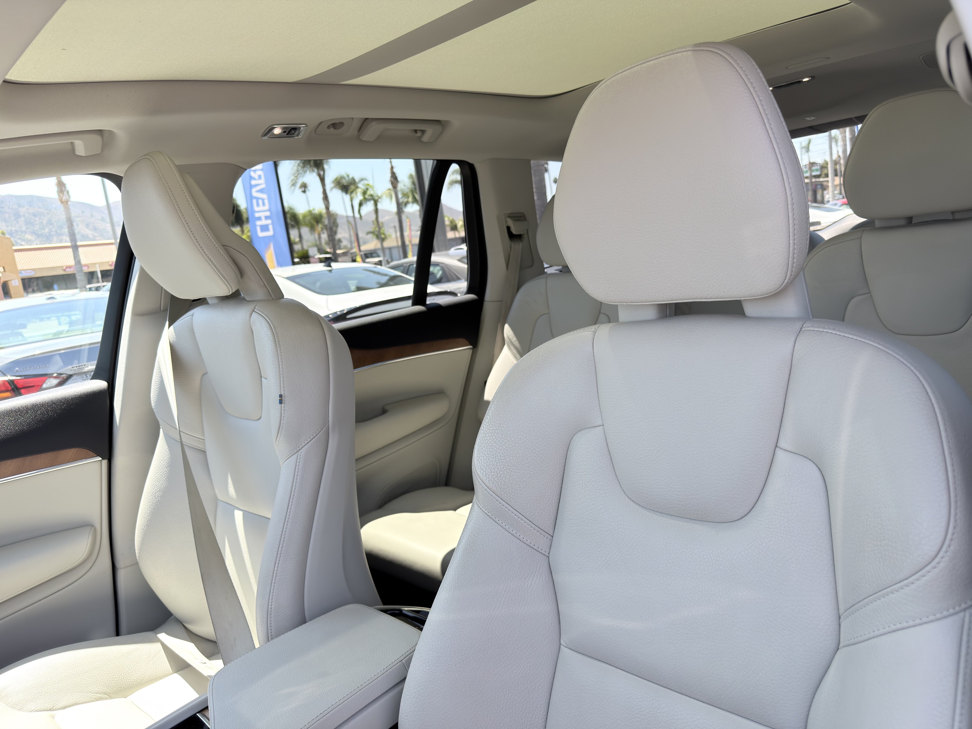 Used 2021 Volvo XC90 T8 Inscription Expression w/ Advanced Package AWD/4WD image 28