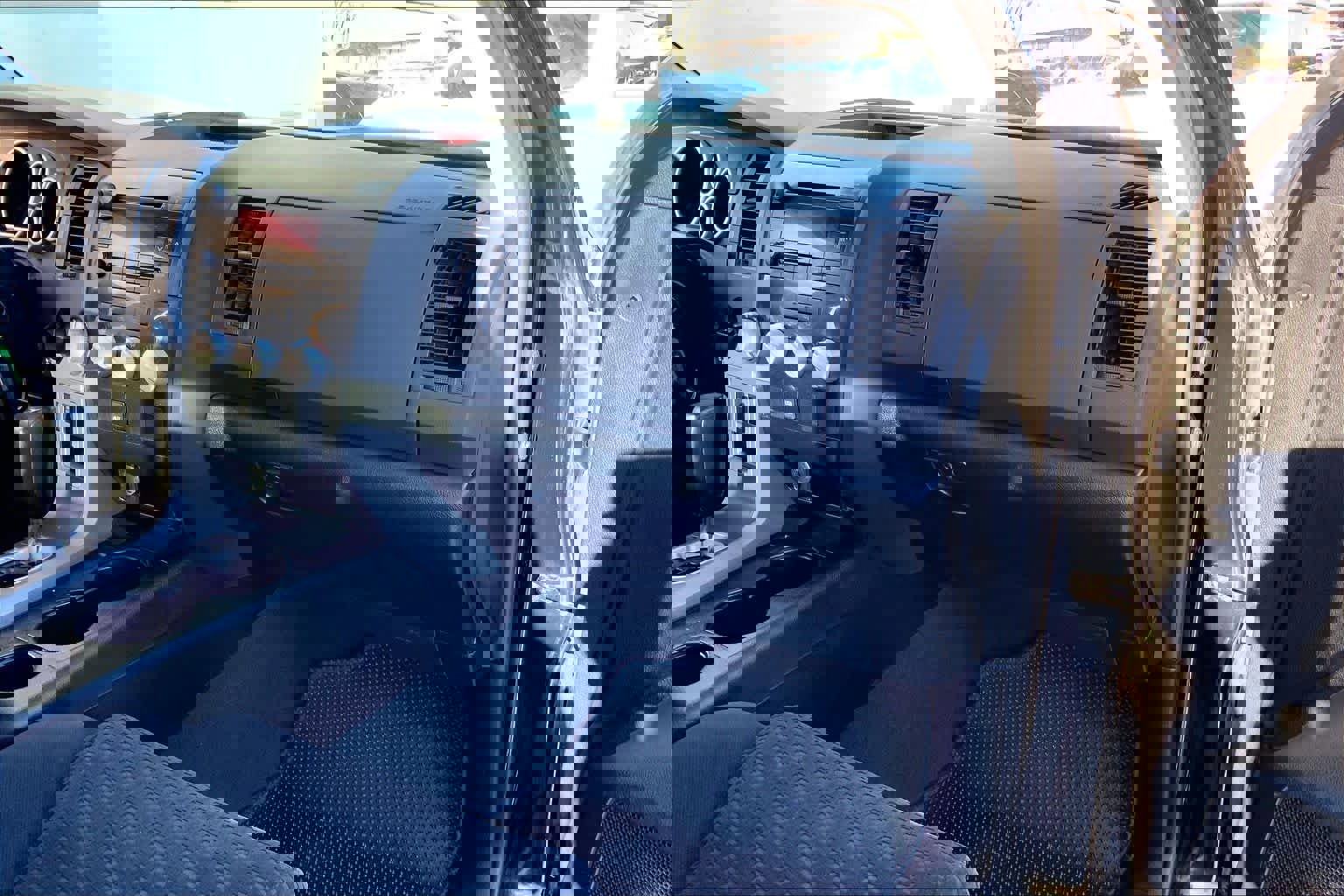 Used 2013 Toyota Tundra Double Cab 4.6L V8 6-Spd AT w/ SR5 Pkg image 16